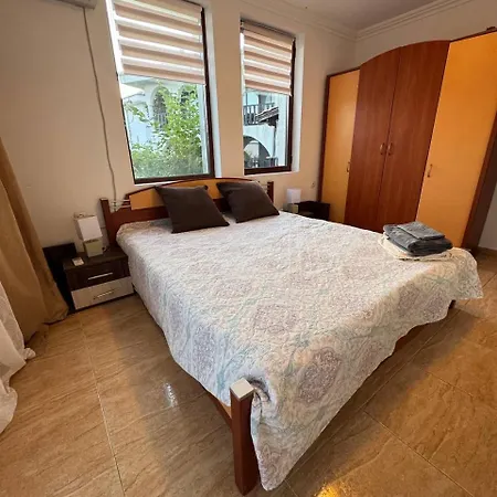 アパート Kombani 3