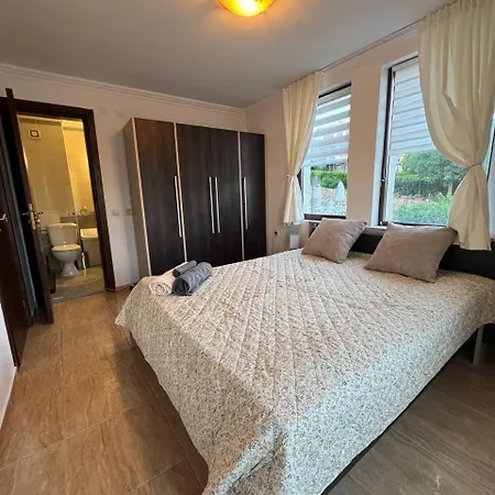 Kombani 3 アパート *