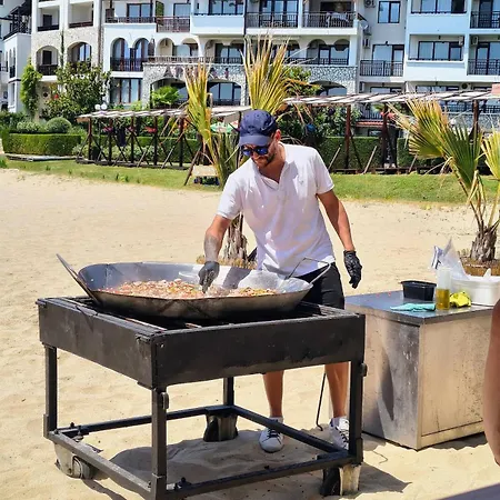 Kombani 3 アパート *