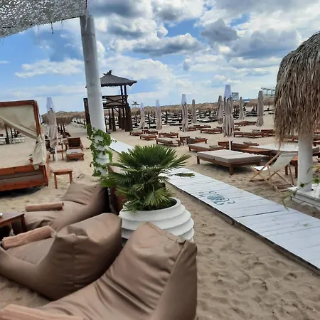 アパート Kombani 3