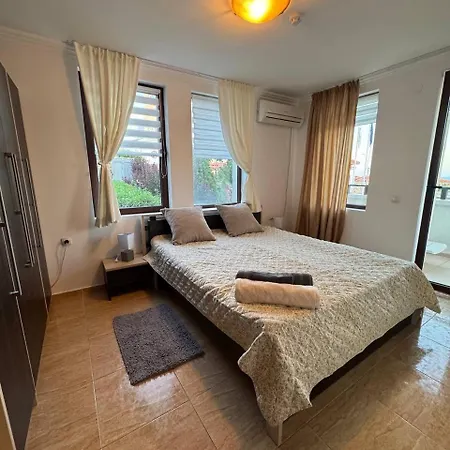 Apartment Kombani 3