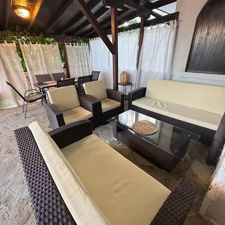 Kombani 3 Apartment