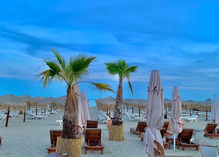 Апартамент Kombani 3 *